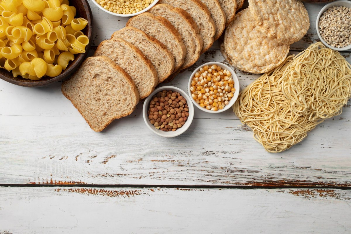 Foods that are rich in carbohydrates (carbs) suggested by Everest Eclinic